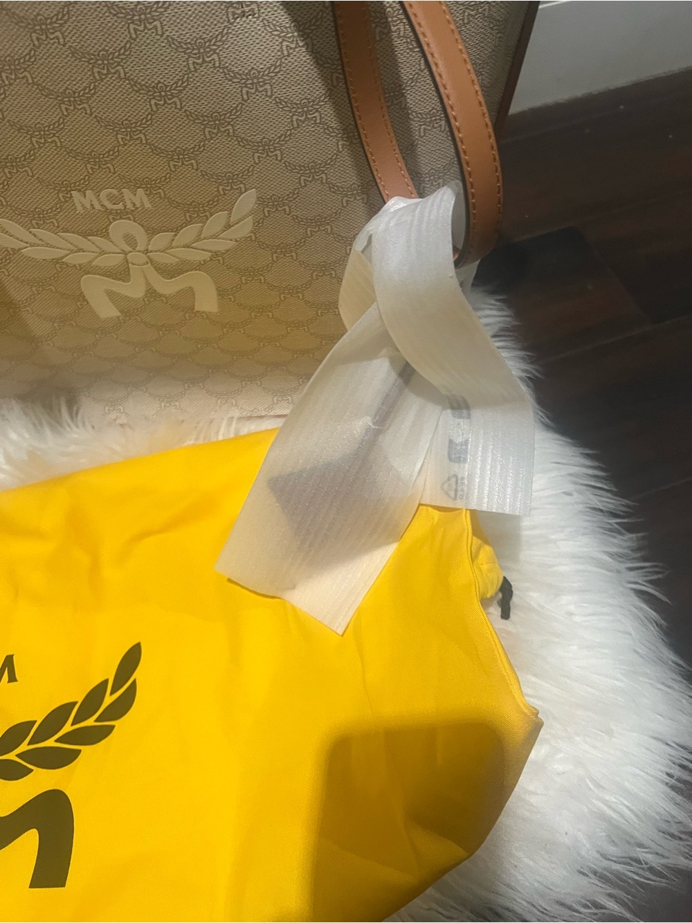 Women’s MCM tote - Picture 7 of 9